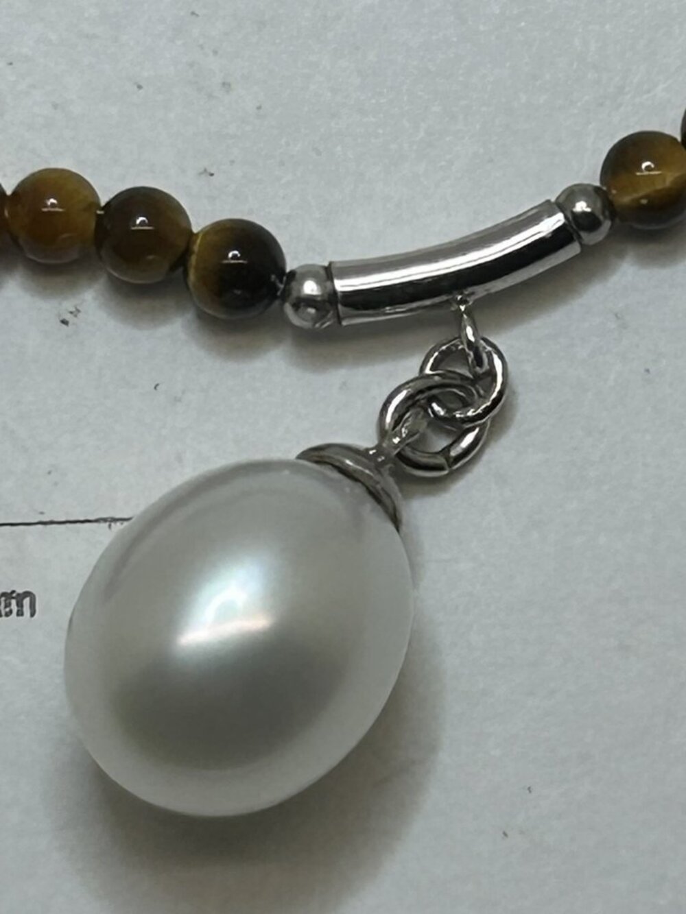 Natural Tiger-Eye Beads Necklace with Freshwater Pearl Pendant.